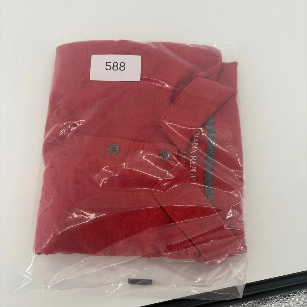 Banana Republic Mens Red Slub Knit Short Sleeve Polo Shirt Small 547686-01-1 NEW